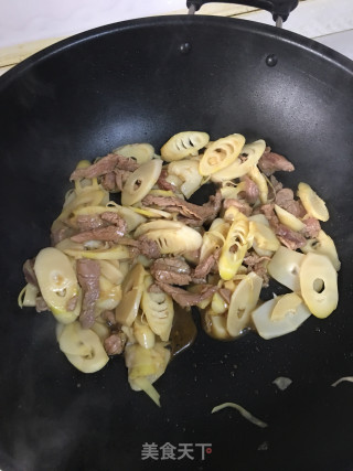 Stir-fried Shredded Pork with Bamboo Shoots recipe