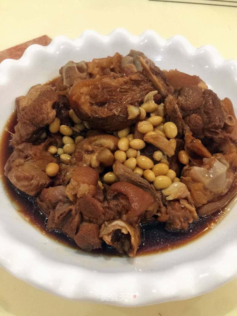 Braised Pork Knuckle with Soy Beans recipe