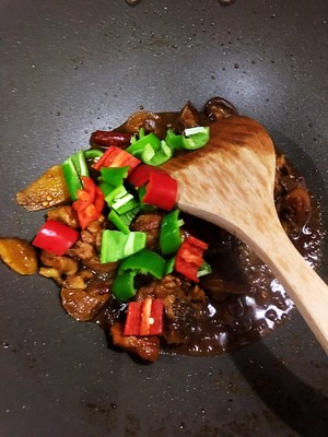 The Delicious Yellow Chicken Stew that Exploded in Place recipe