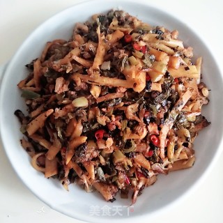 Stir-fried Spring Bamboo Shoots with Pickled Vegetables recipe