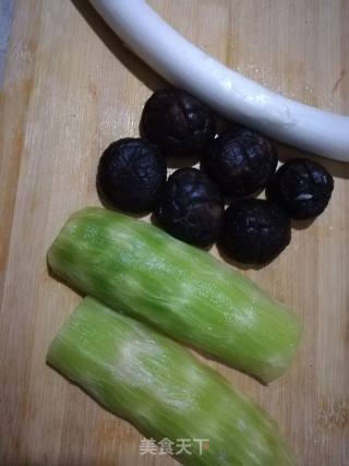 Stir-fried Mushrooms with Lettuce recipe