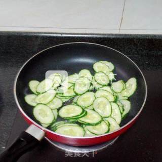 Cucumber Stir-fried Pork recipe