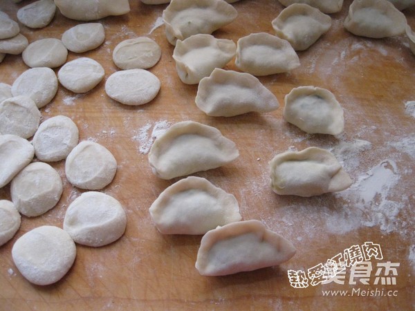 Dumplings with Alfalfa Stuffing recipe