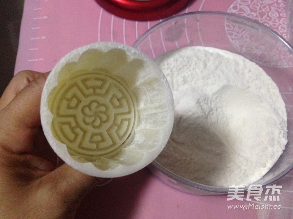 Three Color Snowy Moon Cakes recipe