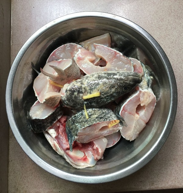 Boiled Snakehead Fish with Fat Intestine recipe