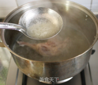 Golden Needle Rape Duck Leg Noodle recipe