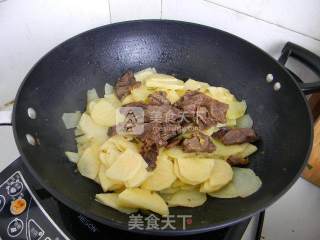 Stir-fried Beef Slices with Potatoes recipe