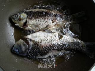 Fragrant Crucian Carp Soup recipe