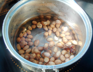 Peanuts Mixed with Celery recipe