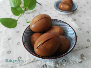 Spiced Marinated Eggs recipe