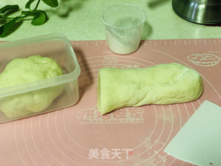 Leek, Wild Bamboo Shoots, Shiitake Mushroom and Dried Tofu Bun recipe