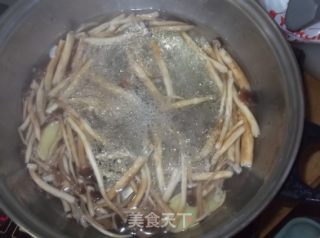 Tea Tree Mushroom Pork Soup recipe