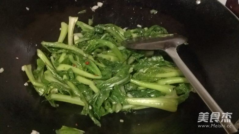 Stir-fried Vegetable Core with Garlic recipe