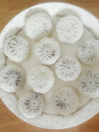 Homemade Snowy Mooncakes recipe