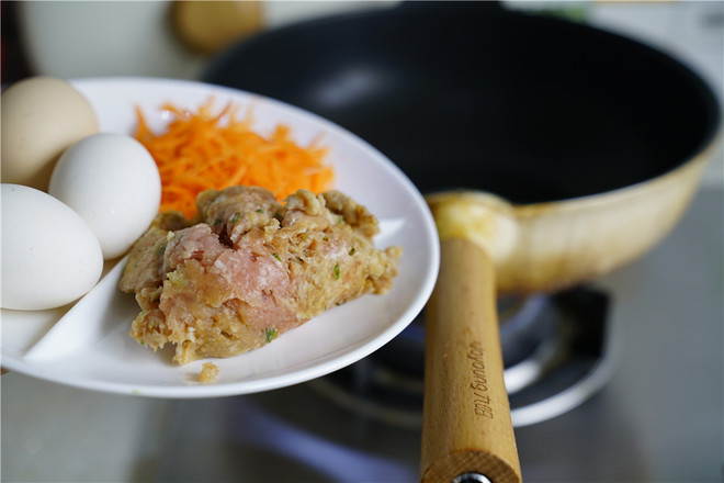 Fried Noodles with Vegetables and Eggs recipe