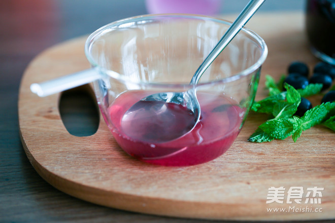 Blueberry Mint Iced Drink recipe