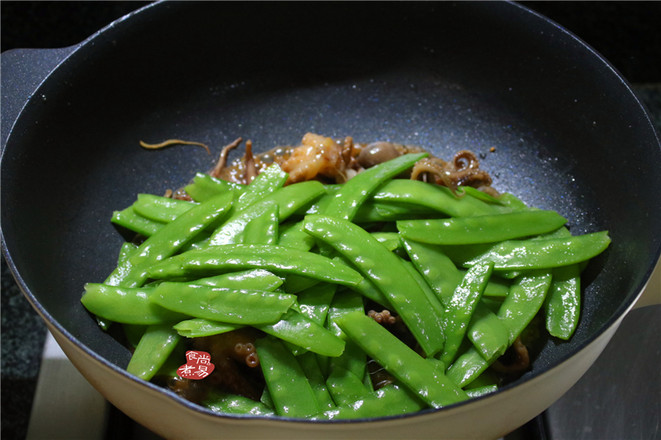 Spicy Baby Octopus Stir-fried Snow Peas recipe