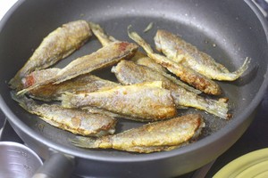 Pan Fried Small Yellow Croaker recipe