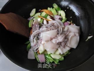 Korean Home Cooking-spicy Stir-fried Cuttlefish with Vegetables recipe