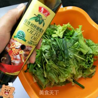 "cold Salad" Refreshing Lettuce with Sesame Sauce recipe