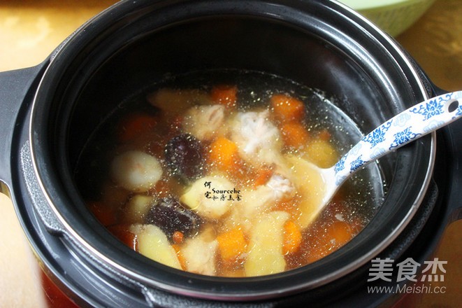 Lotus Seed and Horseshoe Chicken Soup recipe
