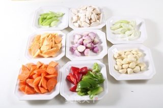 Huang Jihuang Three Sauce Stew Pot of Chicken Wings Stew Pot—jiesai Private Kitchen recipe