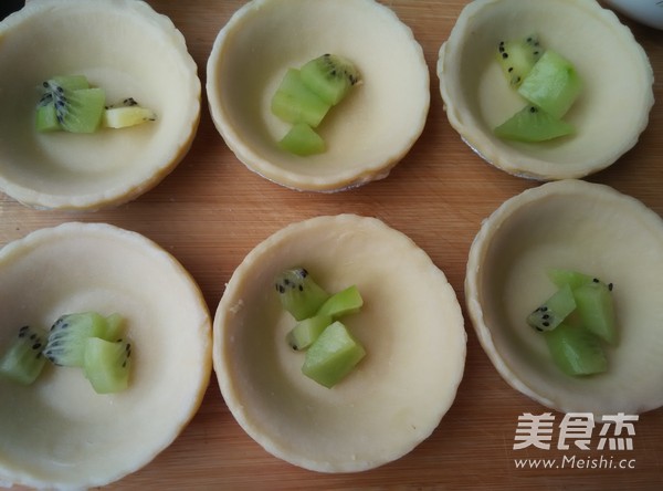 Kiwi Coconut Egg Tart recipe