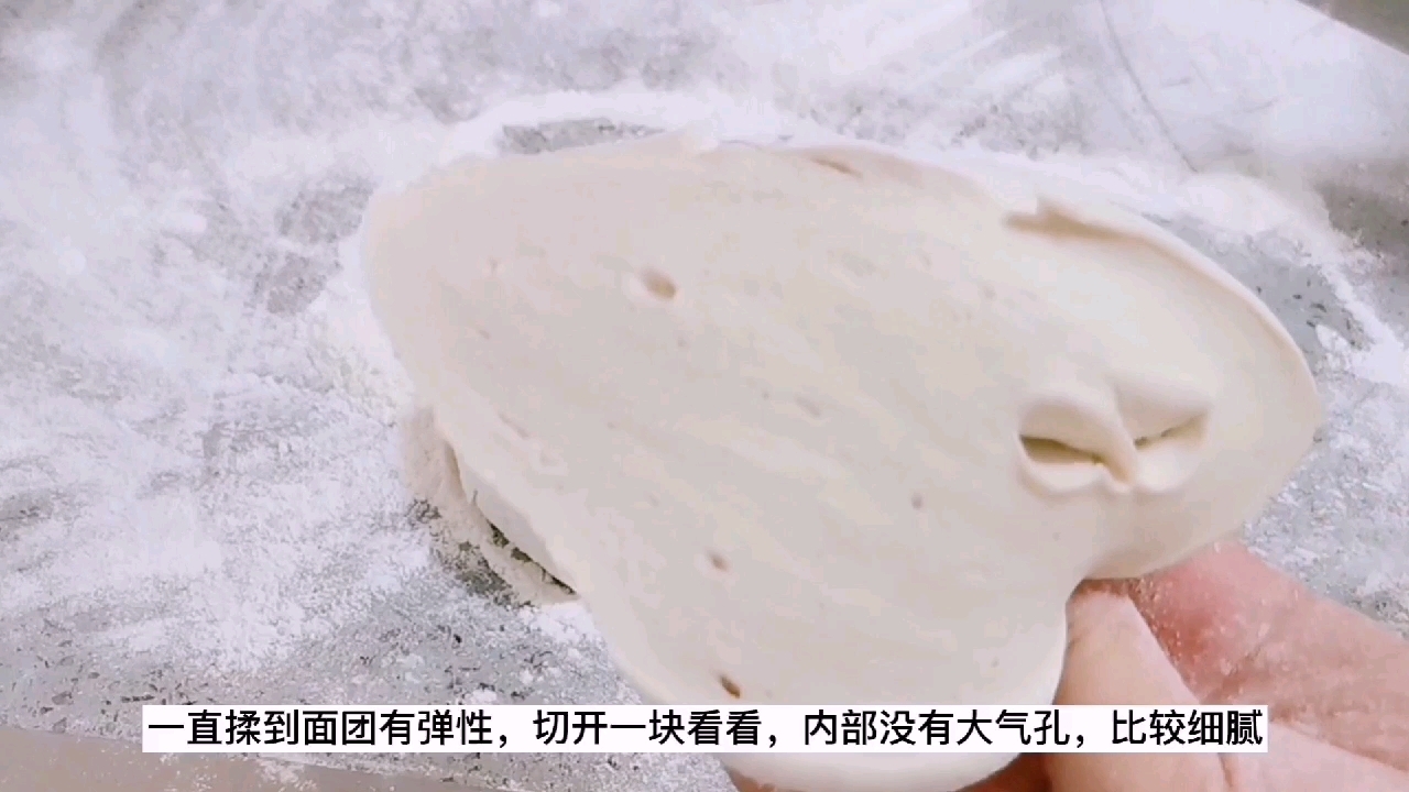 White and Fat Big Steamed Buns, Fluffy, Soft and Delicious, at Home recipe