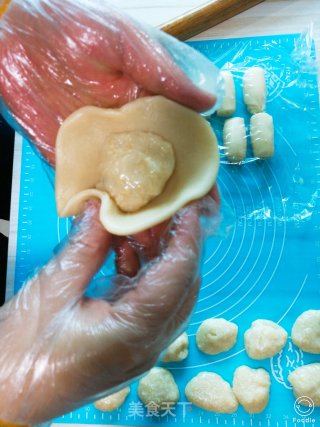 Thin Skin and Thick Filling, Crispy Taste, without A Wife-"wife Cake" recipe