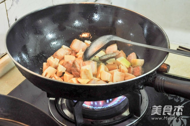 Braised Pork Belly with Bamboo Shoots recipe