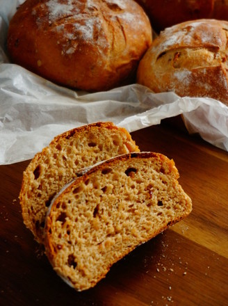 Whole Wheat Red Wine Dried Fruit Soft European Buns