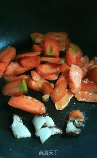 Stir-fried Twice-cooked Pork with Carrot recipe