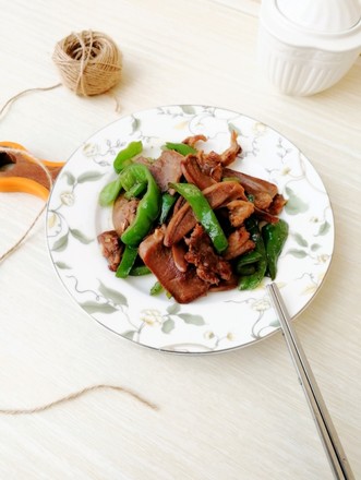 Stir-fried Pork Tongue with Green Peppers