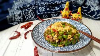 Scrambled Eggs with Hang Pepper and Shrimp Skin recipe
