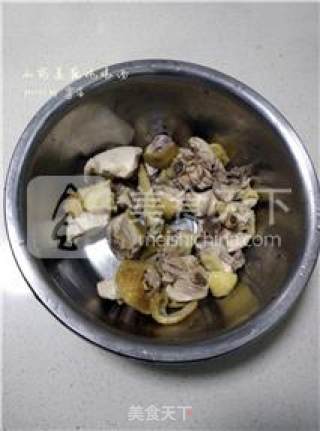 【enriching Qi and Nourishing Blood】yam Lotus Root Chicken Soup recipe