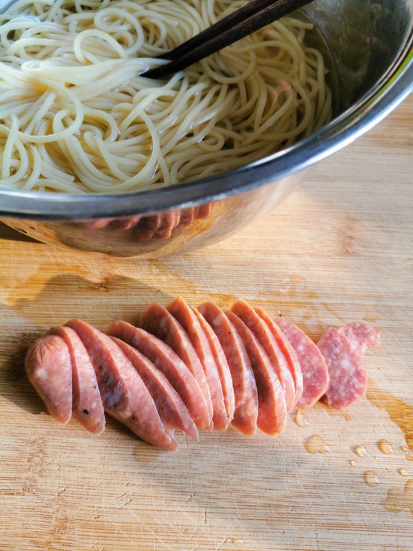 Pasta with Beef Sausage and Black Pepper recipe