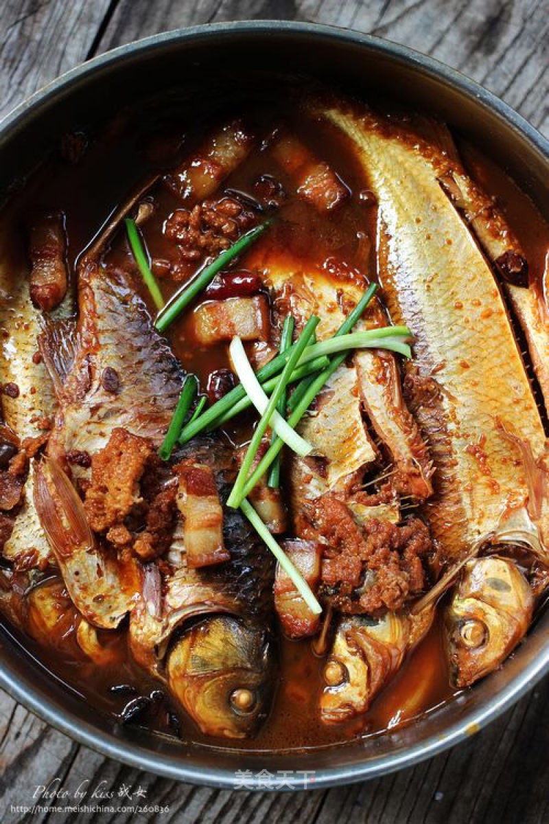 Simple Home-cooked Flavor---simmered Miscellaneous Fish in Sauce recipe