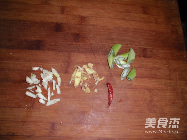Crucian Carp and Cabbage Soup recipe