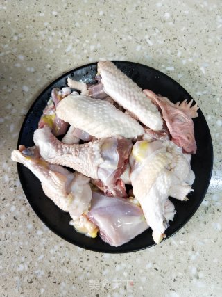 Stewed Chicken Soup with Tea Tree Mushroom recipe