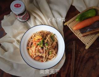 Stir-fried Bacon Rice Noodles with Mushroom and Black Bean Sauce recipe