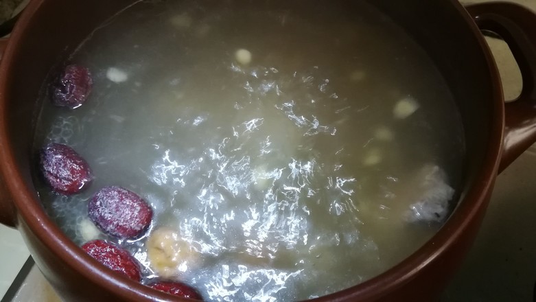 Fig and Tremella Soup recipe