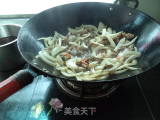 Stir-fried Shredded Pork with Onion recipe