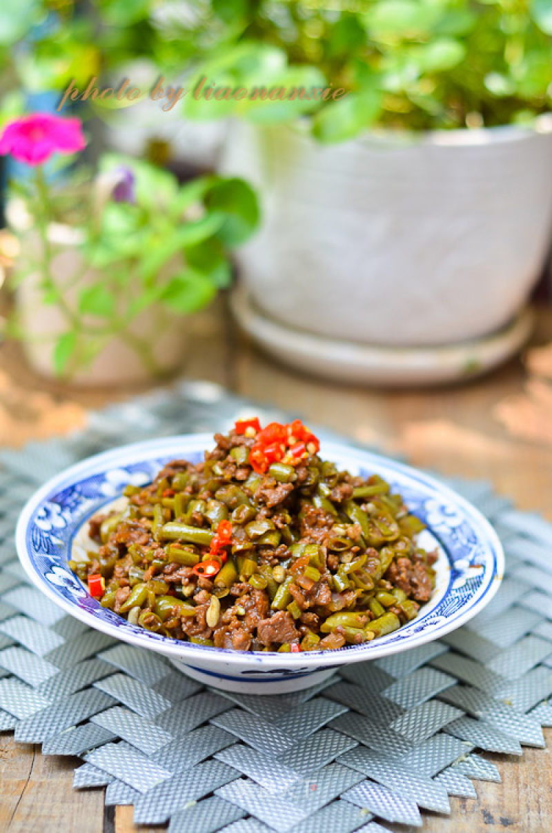 Capers with Minced Meat recipe