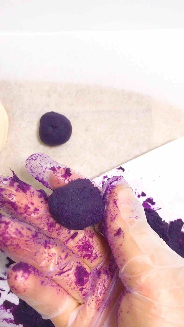 Sesame Purple Potato Cake recipe