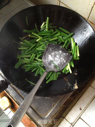 Scrambled Eggs with Leek recipe