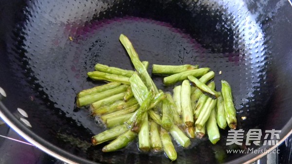 Stir-fried String Beans recipe