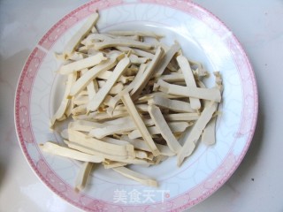 Refreshing and Good Taste-stir-fried Parsley Tofu recipe