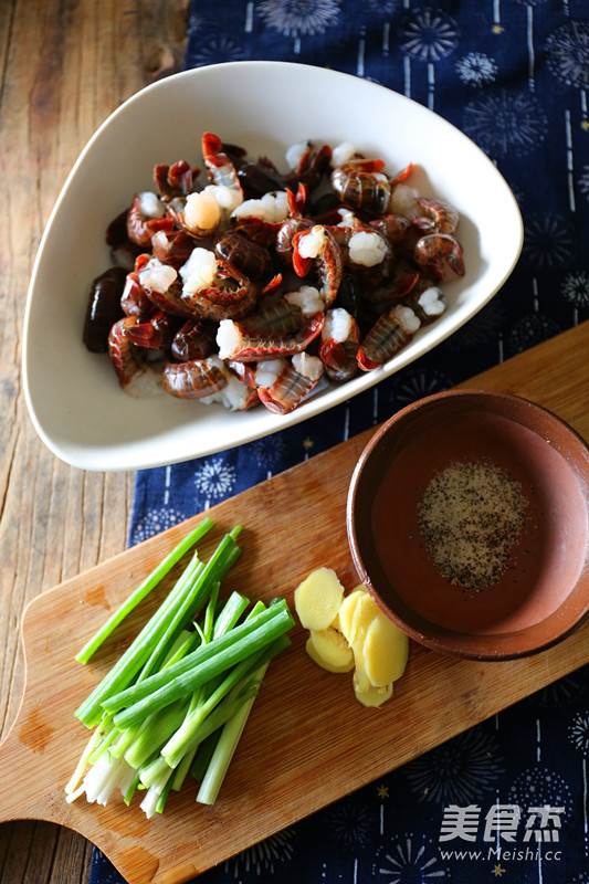 Stir-fried Shrimp Balls with Scallion and Salt recipe