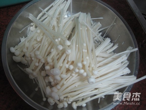 Enoki Mushroom and Tofu Pot recipe