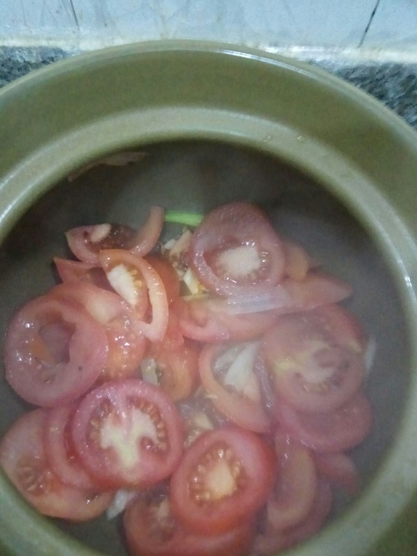 Can Drink Soup and Serve As Appetizing Sweet and Sour Tomato and Oxtail Soup! recipe